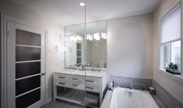 chadsharpe.com.Spaces.NL.Bathroom.2.04